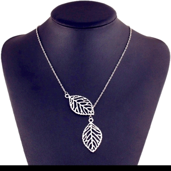 Unknown Jewelry - 😀 🆕 NECKLACE NWOT FALLING LEAFS 19"